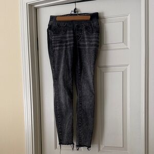 Rock & Republic Charcoal Distressed Skinny Jeans Size 2